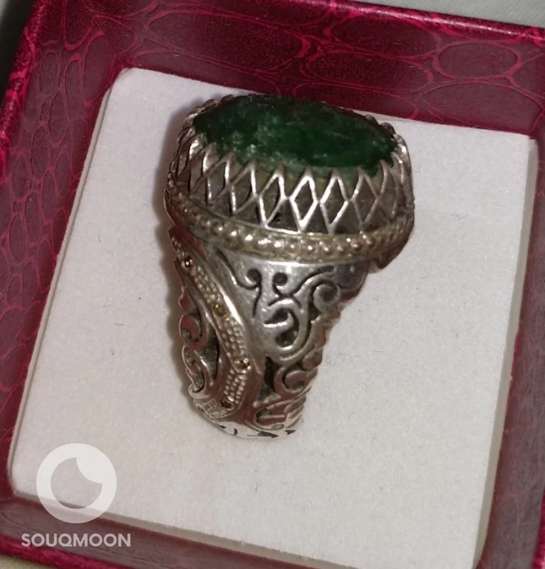 خاتم بحجر الزمرد الزامبي مطعم بالالماس البلجيكي Emerald with Diamond