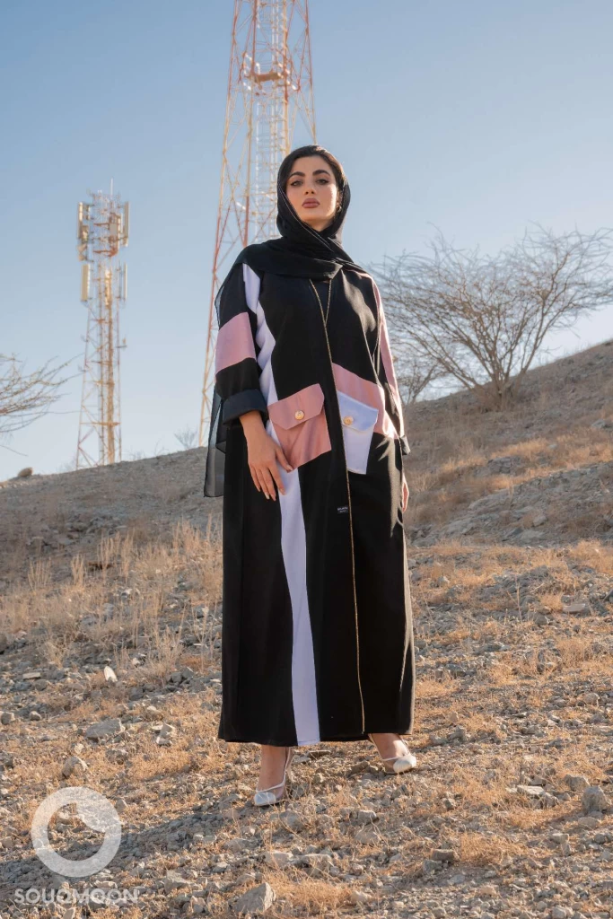 So Chic Touch Abaya