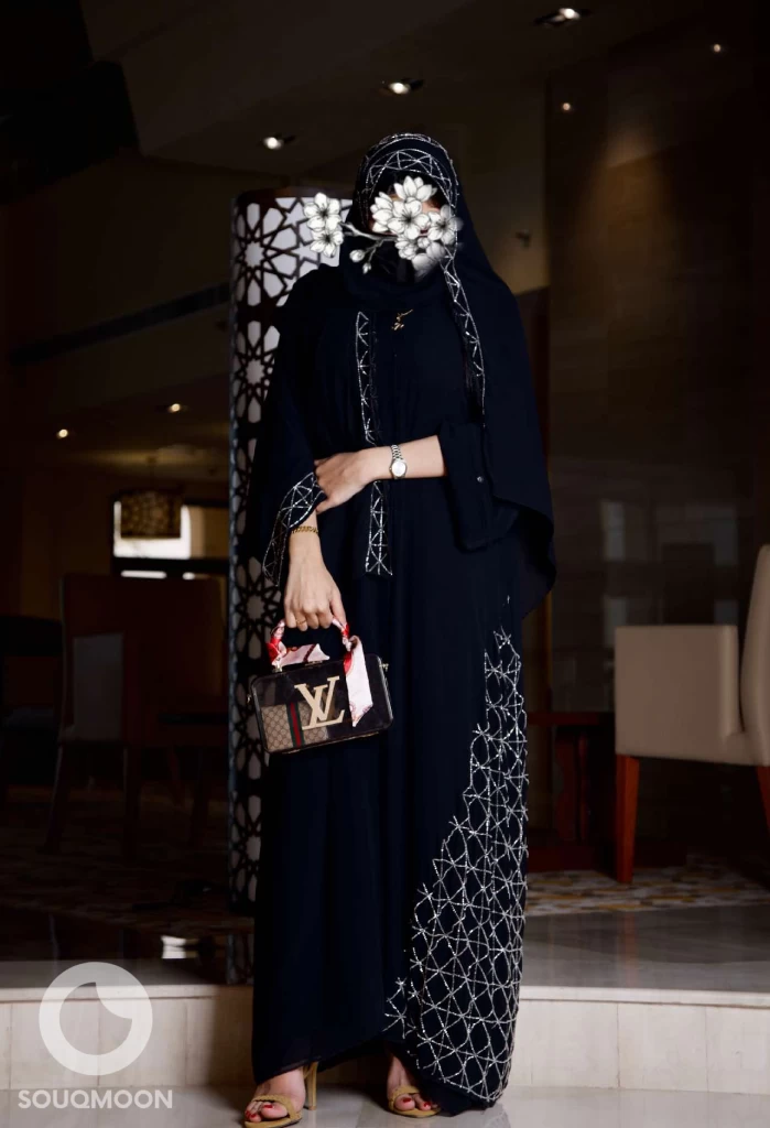 ‏Abaya Code - D04