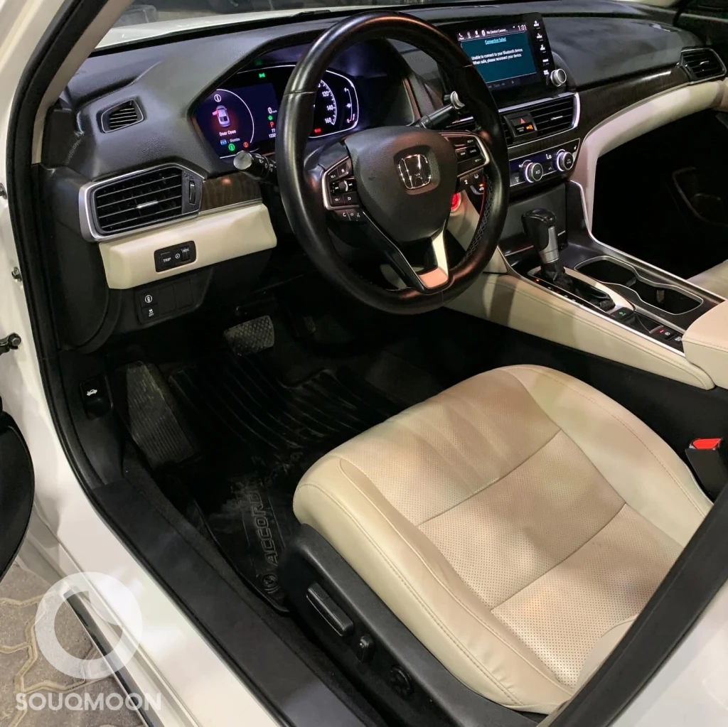 Honda accord 2018 model full option very cleen car