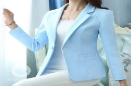 بدلة نسائية
