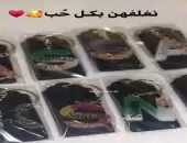 ميدالية أحرف صنعت من مادة الريزن بكل شغف وحب 