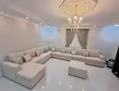 يوجد لدينا تفصيل حسب الطلب ويوجد لدينا توصيل الي جميع مناطق المملكة ودول الخليج 