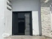 Aluminum doors 